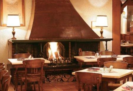 Hotel Restaurant Hoettche Дормаген Экстерьер фото